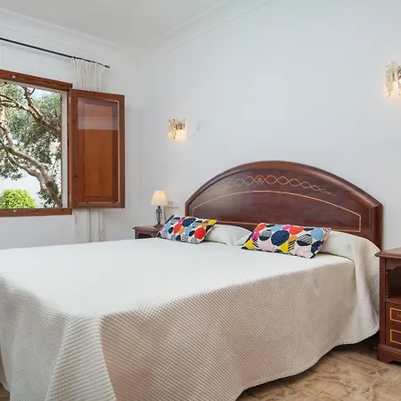 Holiday home Bugambilia