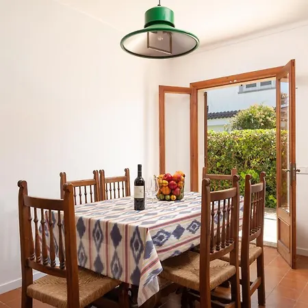 Holiday home Bugambilia *